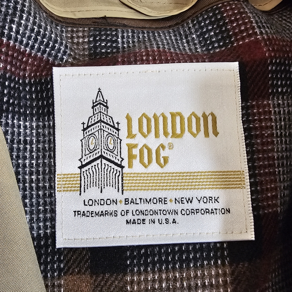 Vintage London Fog Womens Beige Double Breasted Trench Coat Size 20W/20 1/2 - Picture 3 of 10